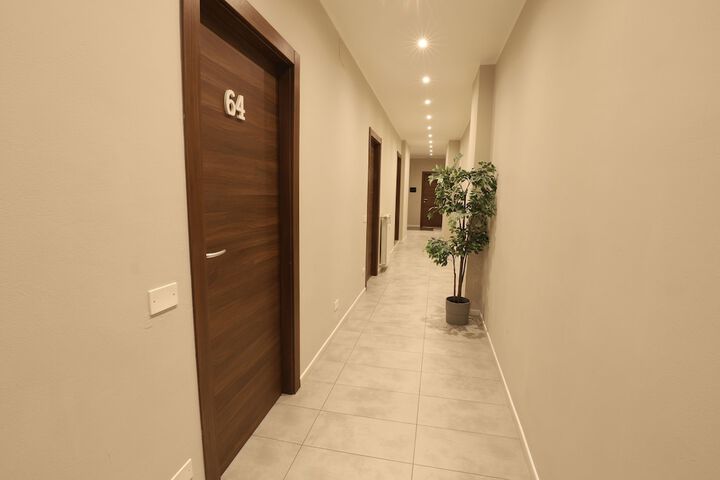 Ballroom/Hall 23 of 24