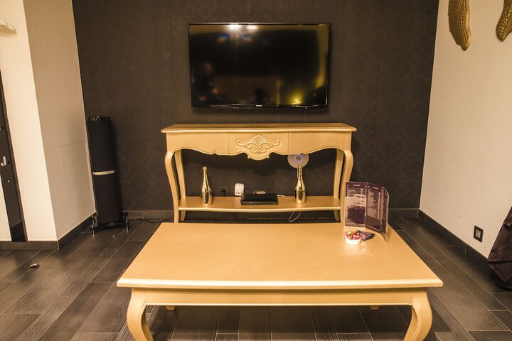 Room 93 of 161