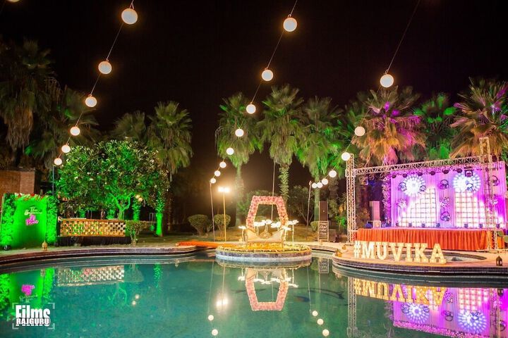 Pool Hotel