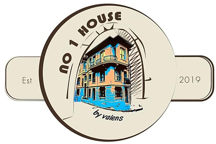 Photo of No 1 House by Valence