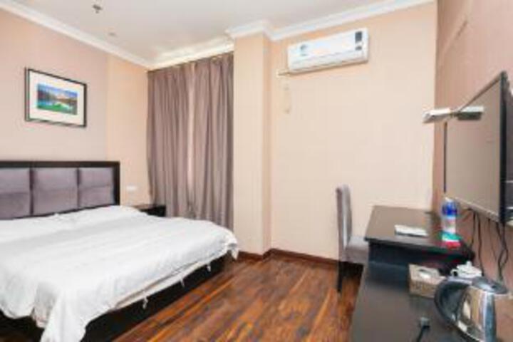 Room 17 of 17