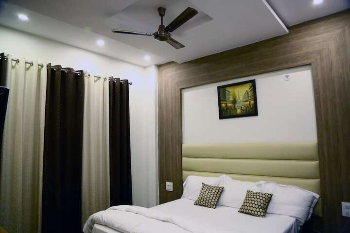Room 7 of 39