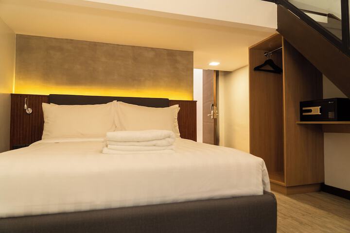 Room 19 of 63