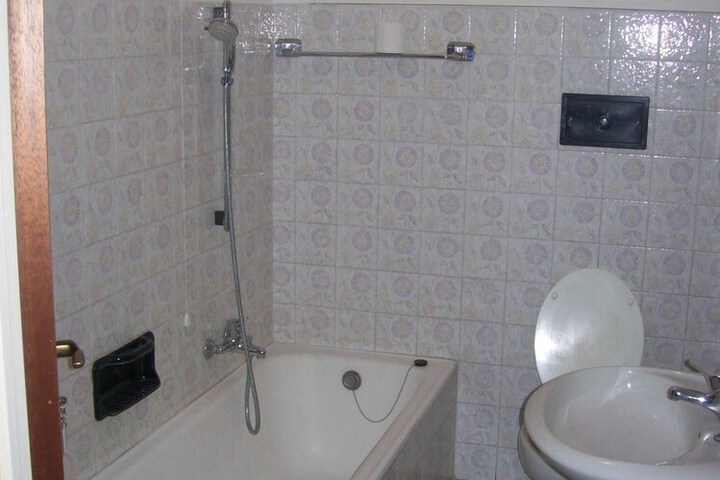Room 26 of 48