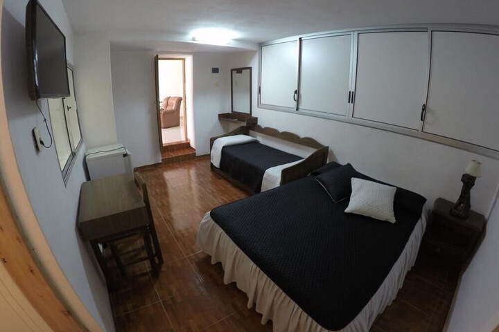 Room 14 of 33
