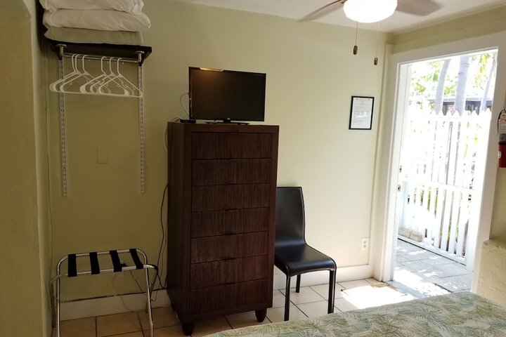 Room 145 of 218