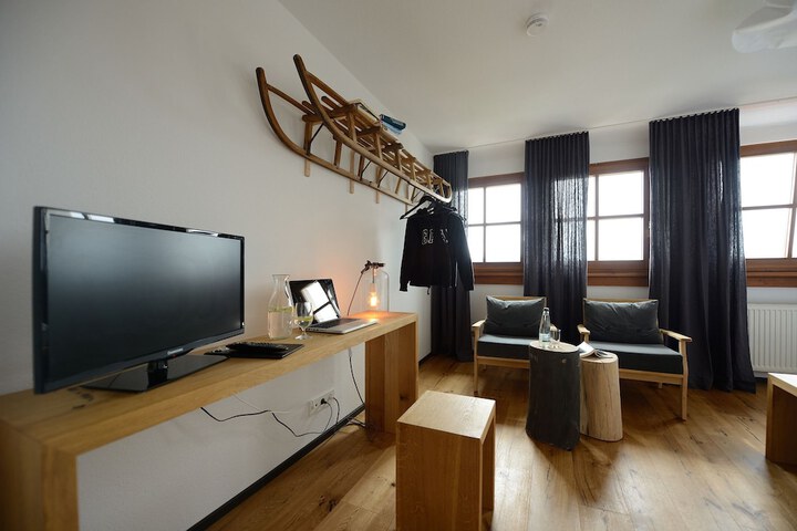 Room 17 of 395