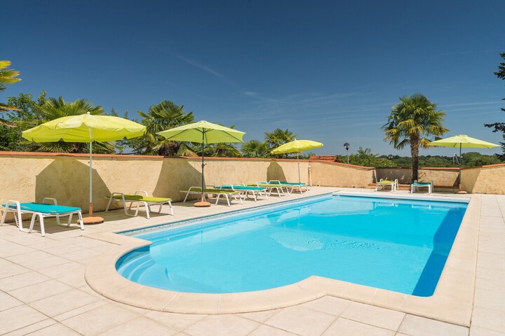 Pool 34 of 68