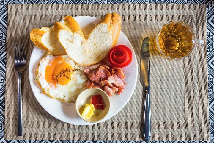 Breakfast/Coffee Service 32 of 45