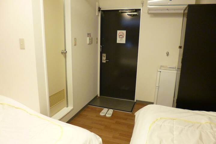 Room 15 of 110