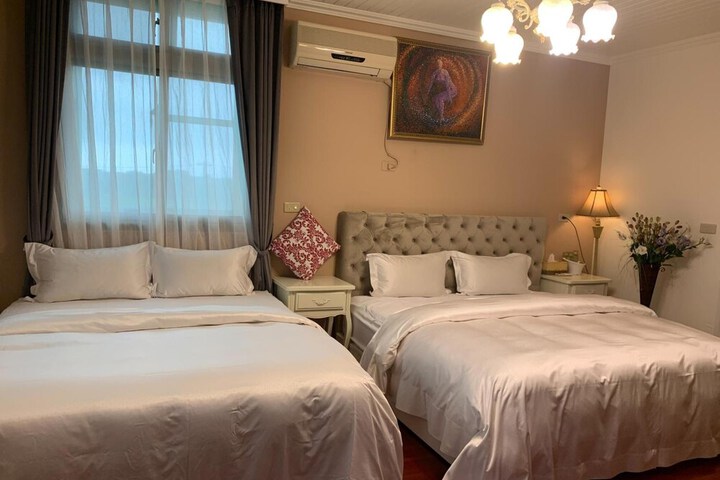 Room 15 of 24