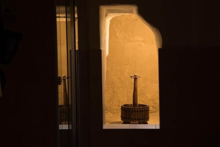 Room 49 of 106