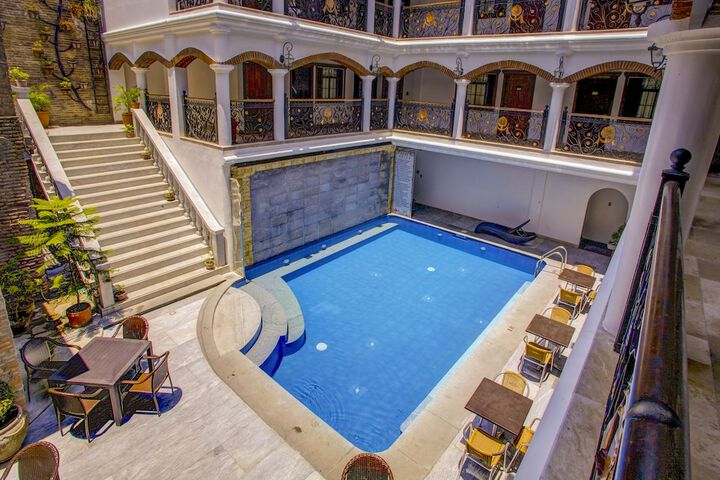 Pool 92 of 131