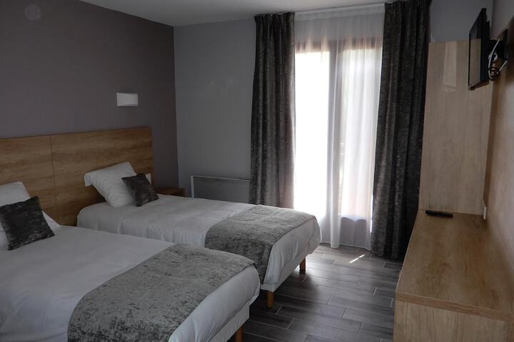 Room 11 of 21