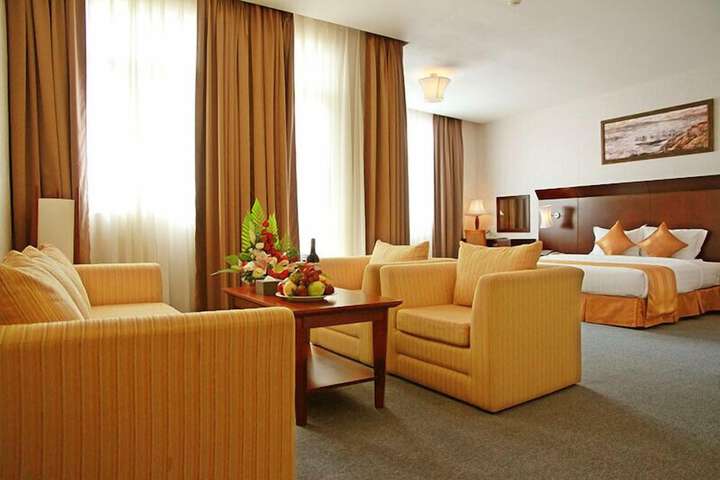 Room 18 of 37