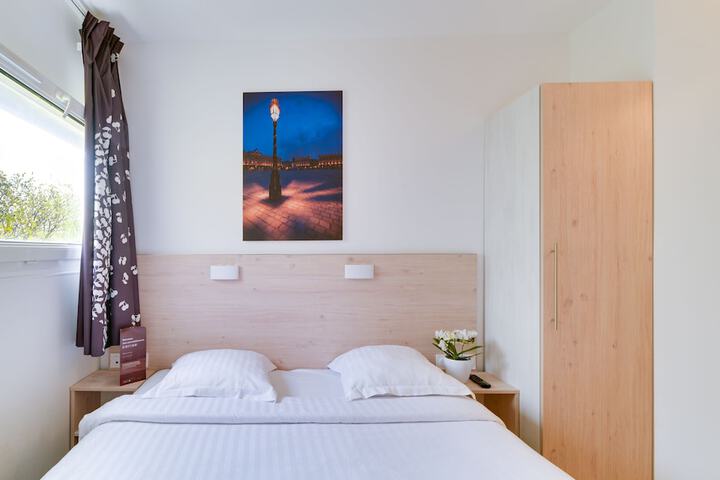 Room 13 of 54