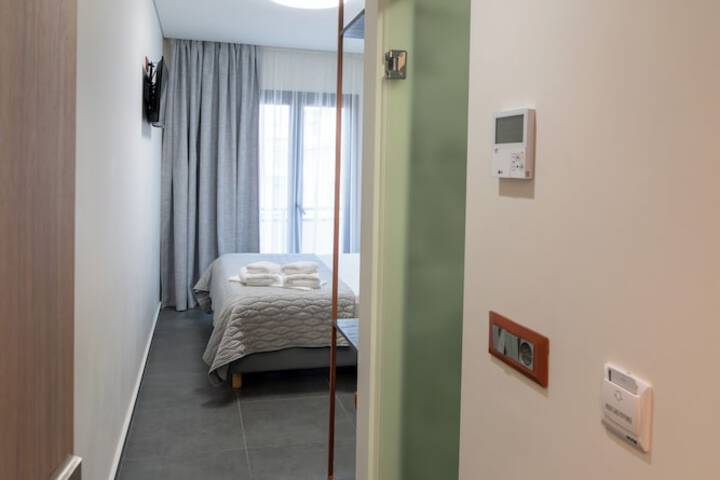 Room 38 of 82