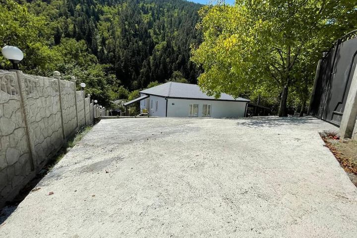 Property Grounds 19 of 27