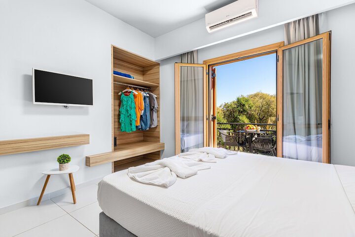 Room 36 of 70