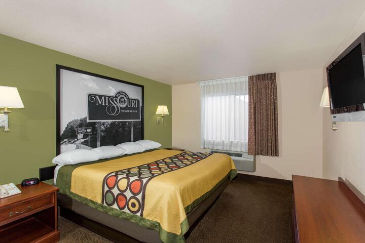 1 King Bed (11 of 26)
