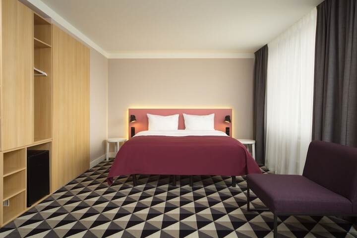 Room 7 of 49