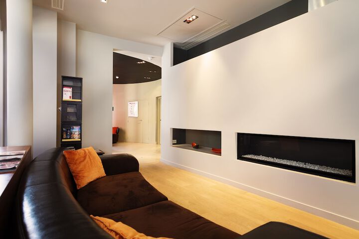 Guest Lobby