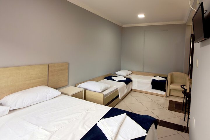 Room 6 of 34