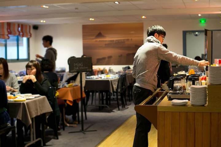Breakfast area