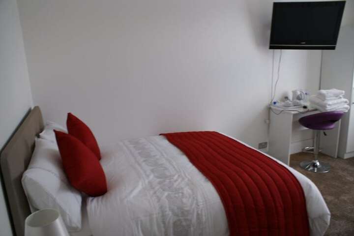 Room 16 of 73