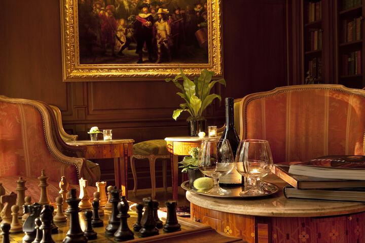 Hotel Lobby