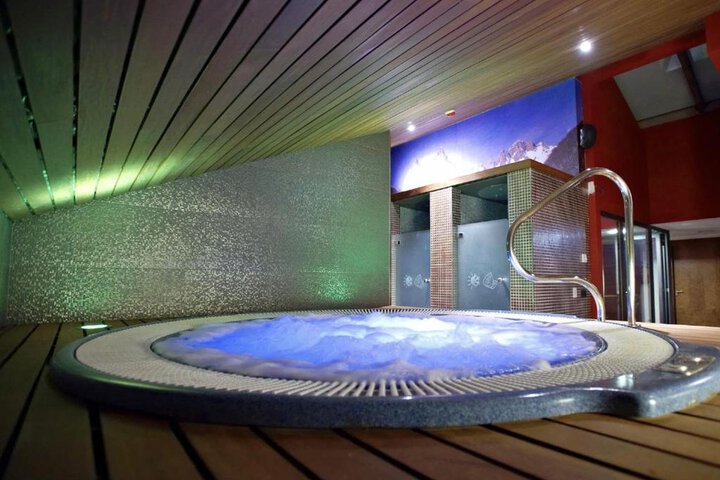 Pool 55 of 81