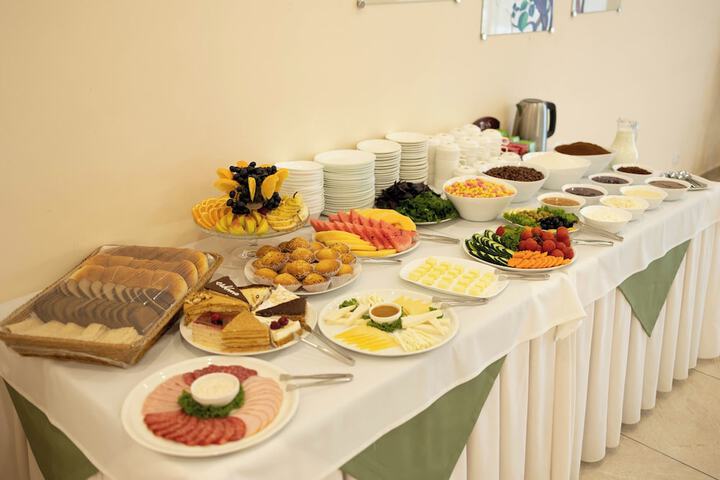 Dining 40 of 69