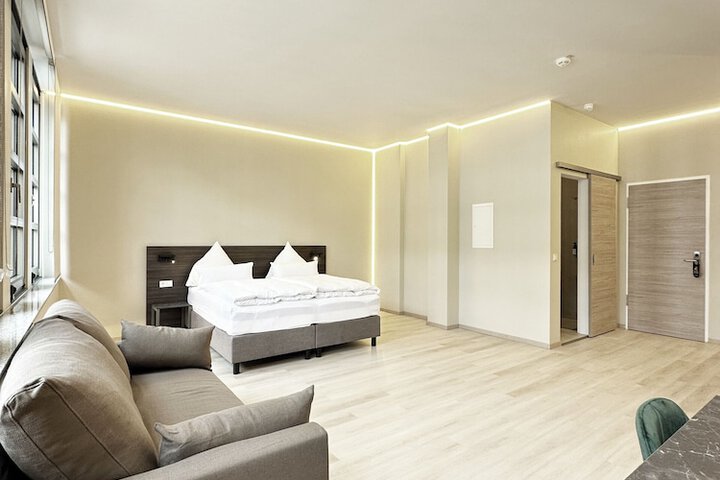 Room 38 of 75