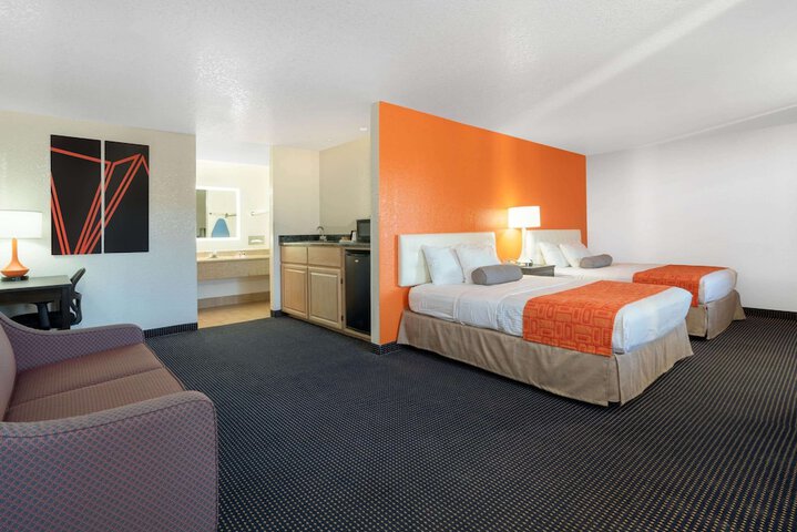 Room 22 of 59