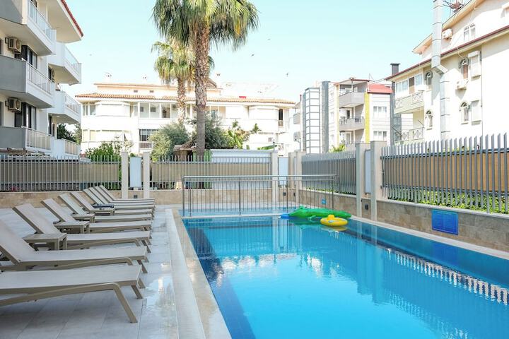 Pool 44 of 93