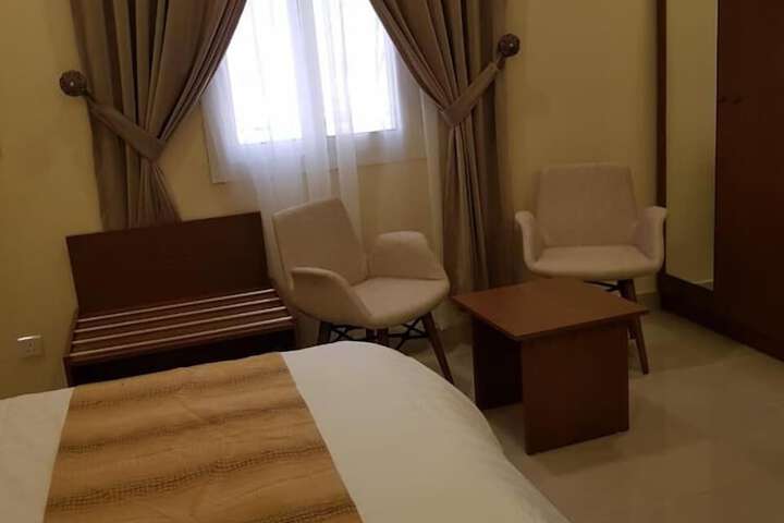 Room 11 of 25