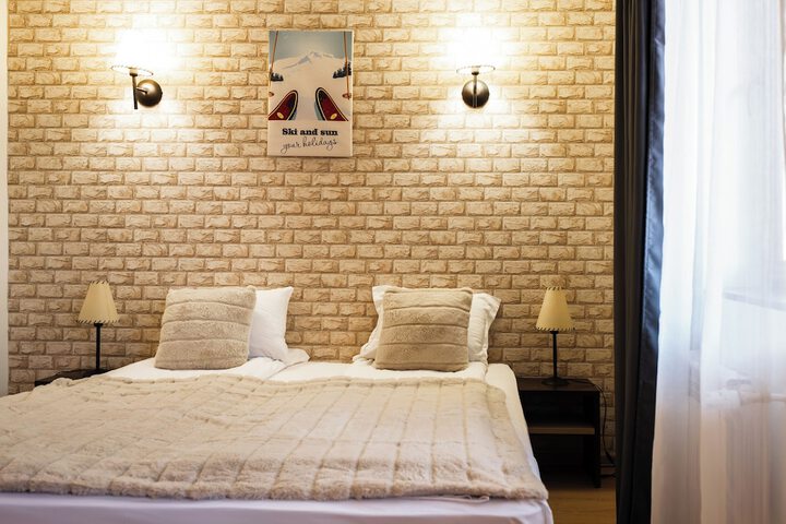 Room 43 of 98