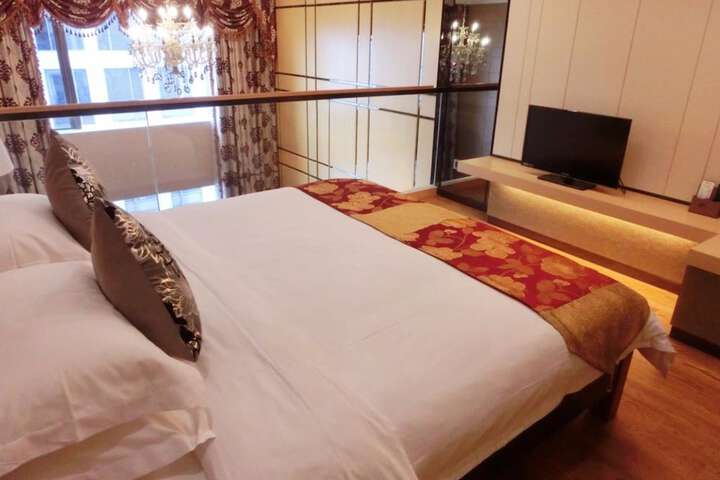 Room 3 of 26