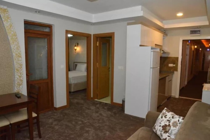 Room 15 of 19