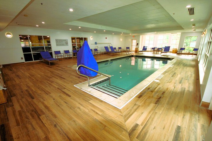 Pool 33 of 44
