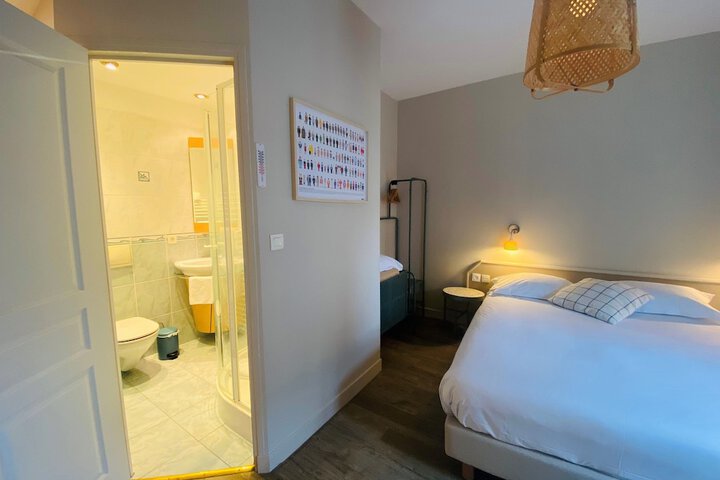 Room 17 of 94