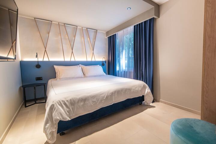 Room 7 of 71