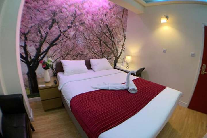 Room 2 of 26