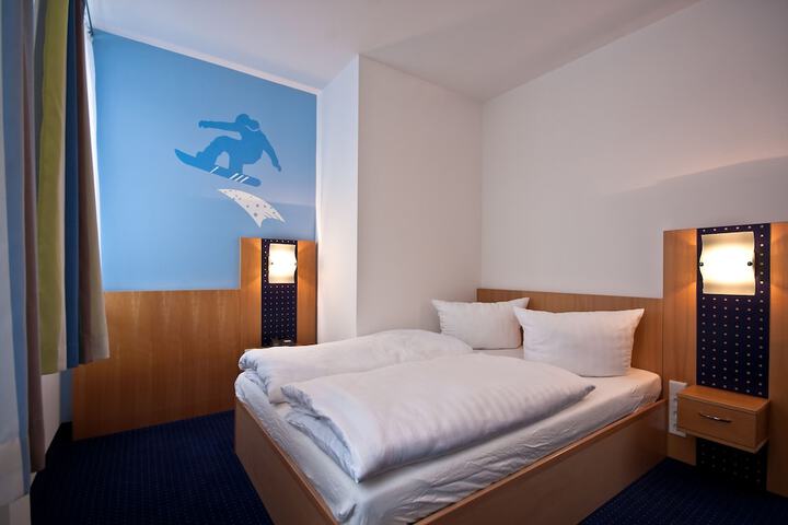 Room 7 of 44