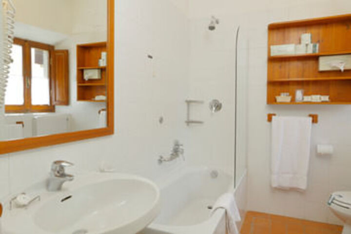 Room 3 of 22