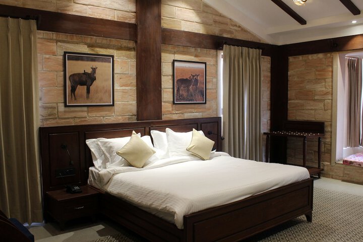 Room 8 of 75