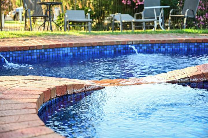 Pool 33 of 78
