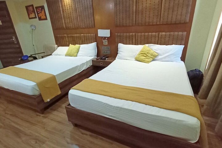 Room 12 of 36