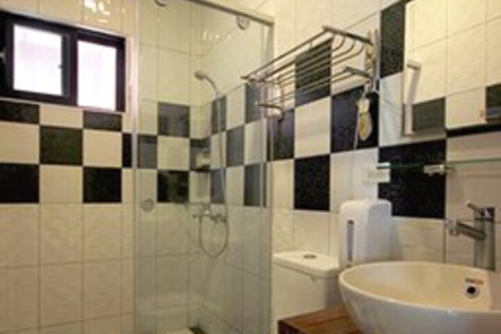 Room 5 of 28