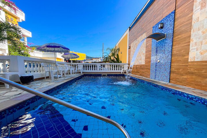 Pool 37 of 72